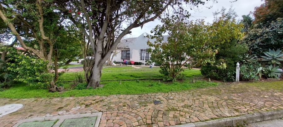 3 Bedroom Property for Sale in St Dumas Western Cape